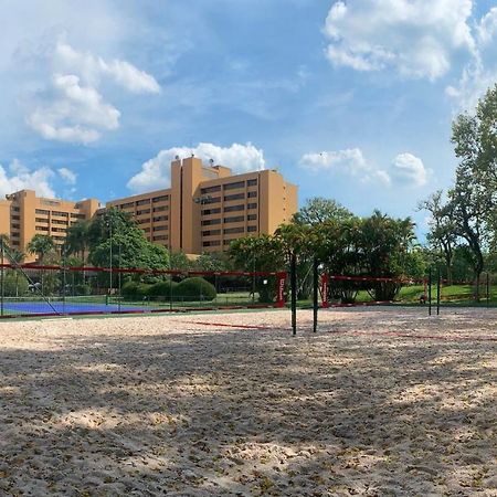 Hotel Transamerica เซาเปาโล ภายนอก รูปภาพ The volleyball court at the University of Houston