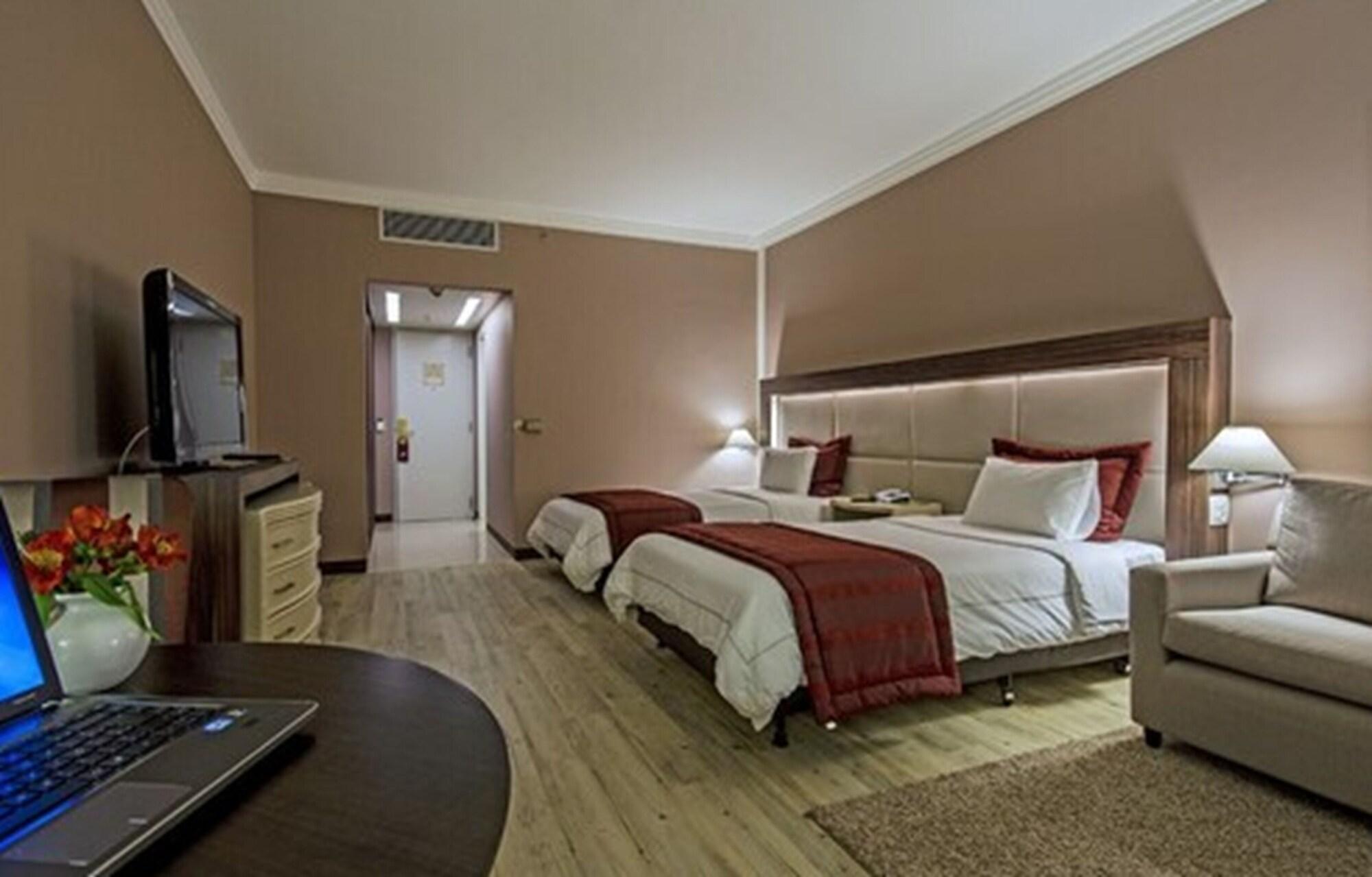 Hotel Transamerica เซาเปาโล ภายนอก รูปภาพ A room at the hotel