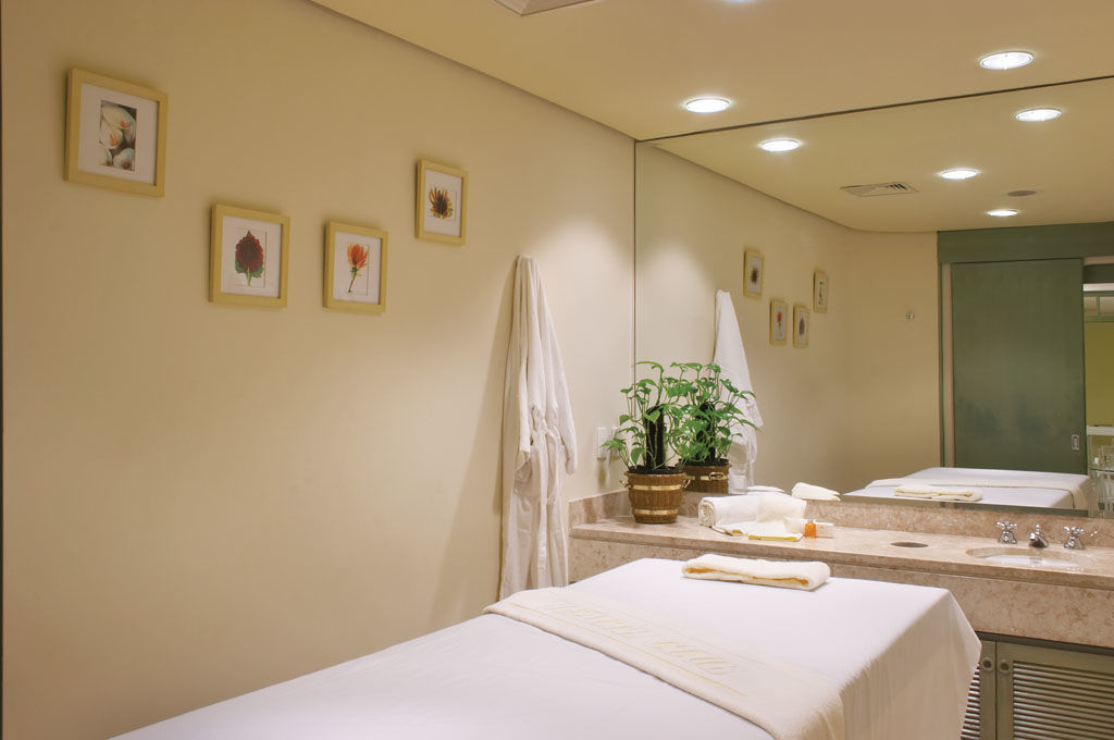 Hotel Transamerica เซาเปาโล ภายนอก รูปภาพ A treatment room at the spa
