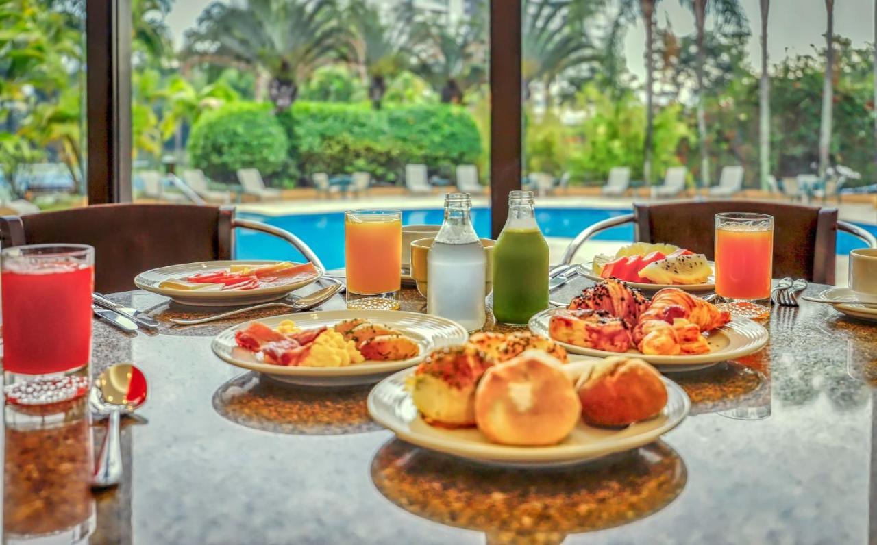 Hotel Transamerica เซาเปาโล ภายนอก รูปภาพ Breakfast at the hotel